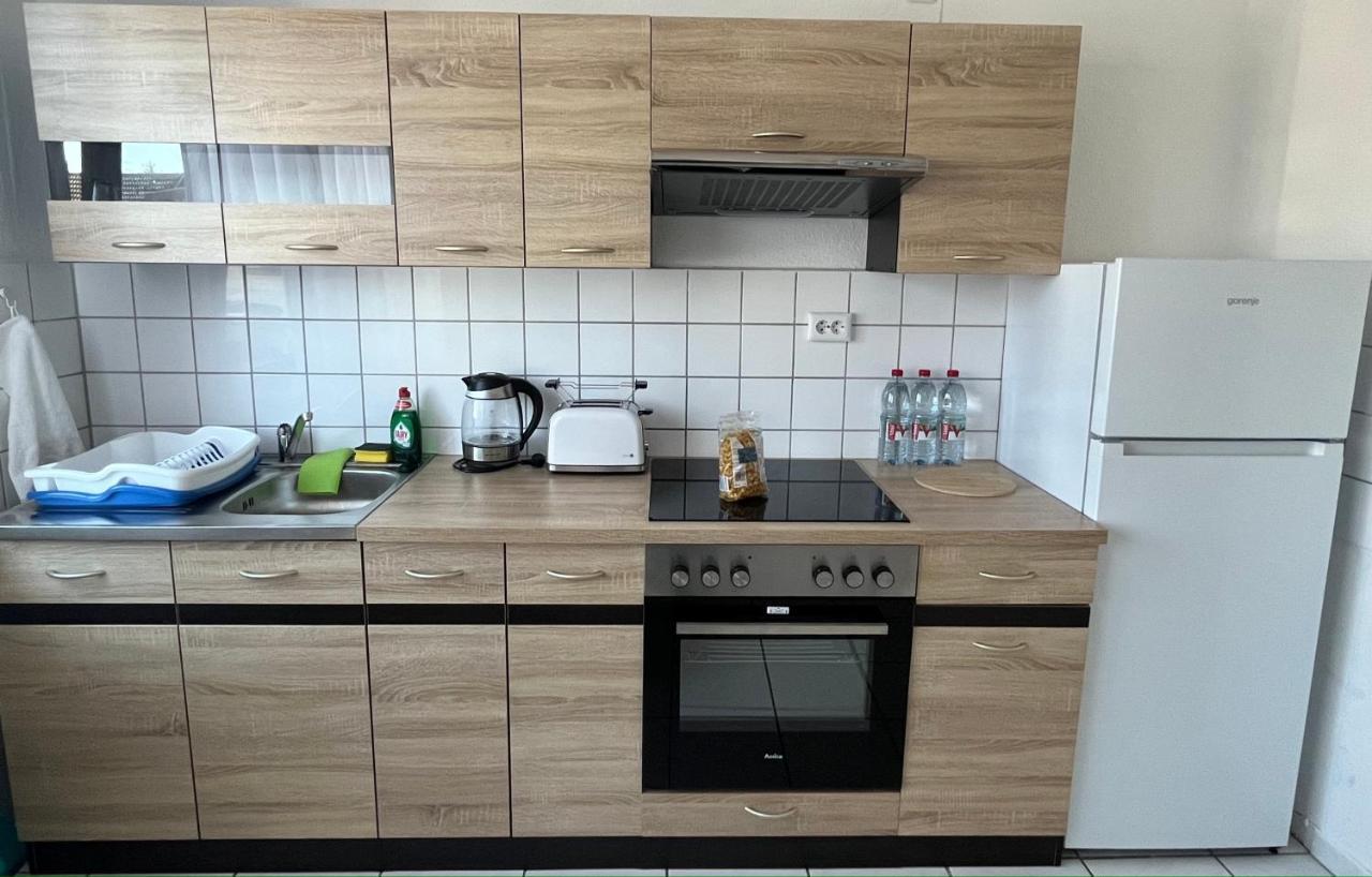 Zimmer für Monteure, Handwerker oder Reisende Essen Exterior foto